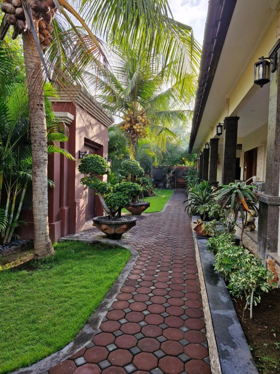 Sari Ayuning Nusa Guest House Нуса-Лембонган Екстер'єр фото